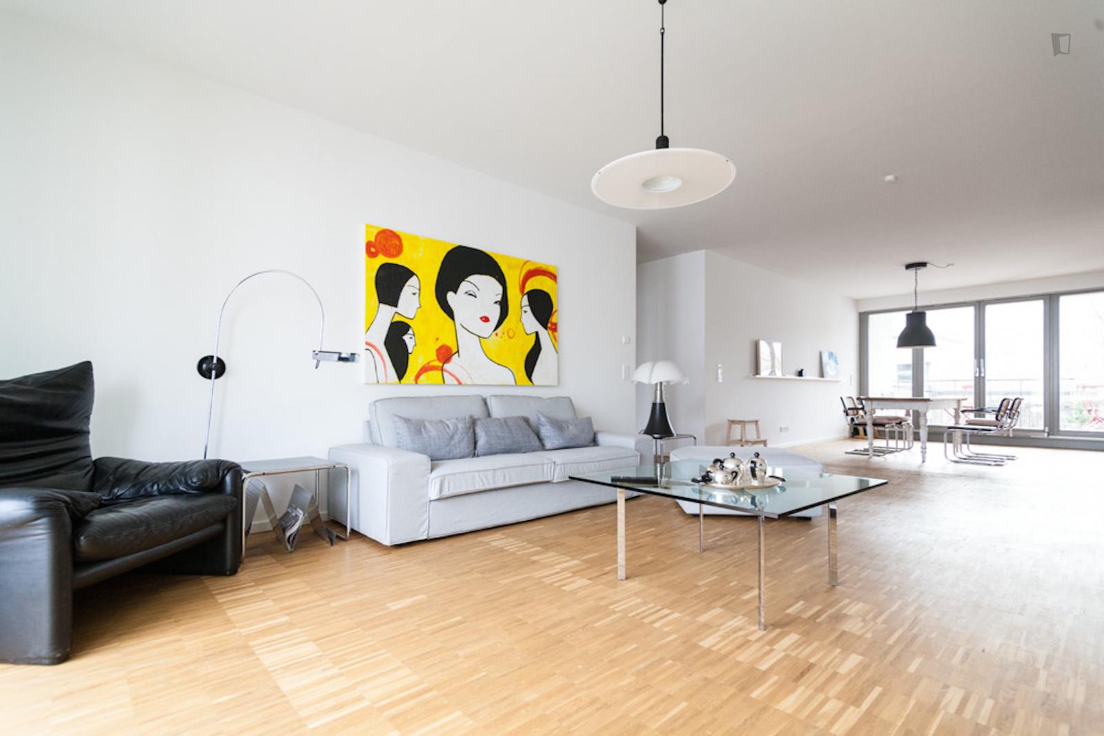  Very Cool 3-Bedroom Apartment Close To Moritzplatz Metro Station  -  Very cool 3-bedroom apartment close to Moritzplatz metro station  - Gallery -  1