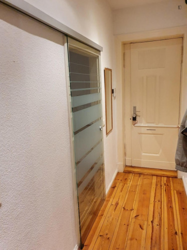 Spacious 3-bedroom apartment near Volkspark Friedrichshain