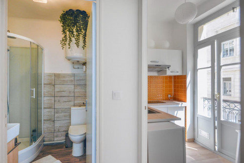 Modern and bright studio next to the Old Port of Marseille - Gallery - 8