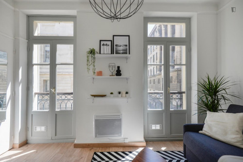 Modern and bright studio next to the Old Port of Marseille