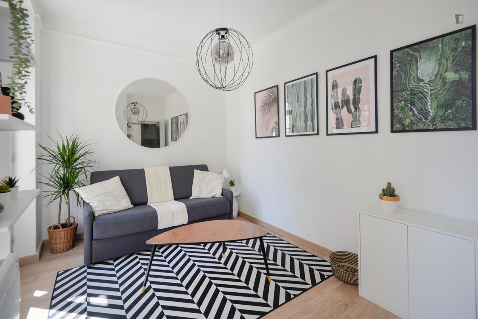  Modern And Bright Studio Next To The Old Port Of Marseille  -  Modern and bright studio next to the Old Port of Marseille  - Gallery -  1