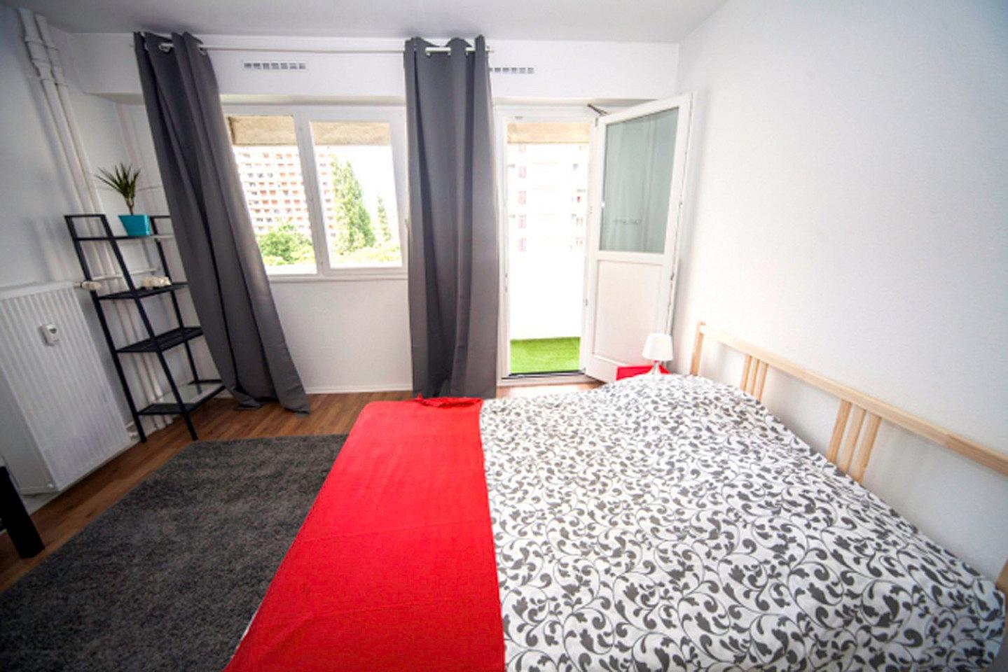  Spacious And Luminous Room - 15m² - ST14  -  Large apartment ideally located in the student district of Strasbourg  - Gallery -  9