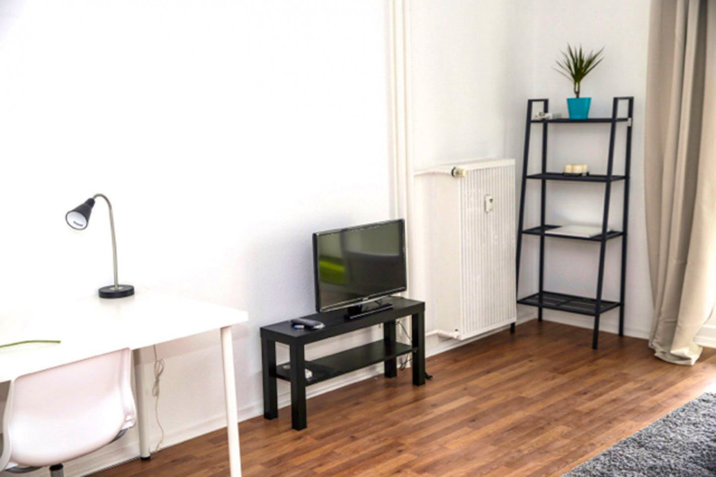 Spacious Luminous Bedroom - 24m² - ST13  -  Large apartment ideally located in the student district of Strasbourg  - Gallery -  19