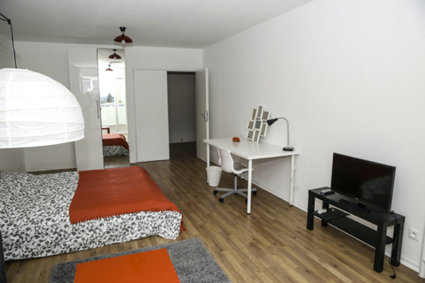  Spacious Luminous Bedroom - 24m² - ST13  -  Large apartment ideally located in the student district of Strasbourg  - Gallery -  3