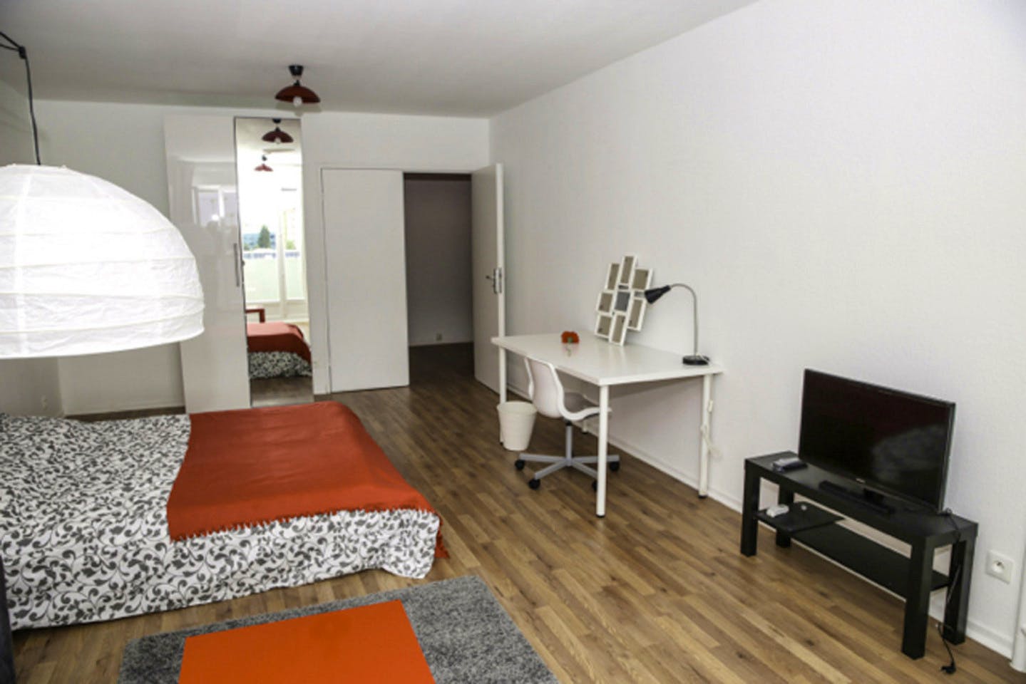  Spacious Luminous Bedroom - 24m² - ST13  -  Large apartment ideally located in the student district of Strasbourg  - Gallery -  22