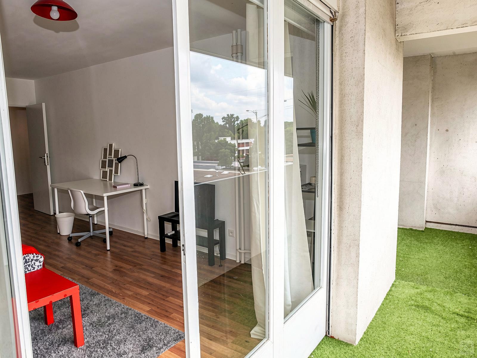  Spacious Luminous Bedroom - 24m² - ST13  -  Large apartment ideally located in the student district of Strasbourg  - Gallery -  7