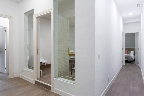 Cool single bedroom in 7-bedroom apartment - Gallery - 7