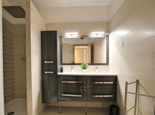 Bright apartment located in the 4th district of Marseille