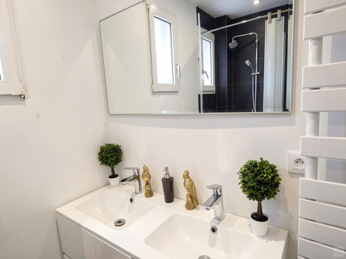 Apartment equipped and furnished with care located near the Esplanade
