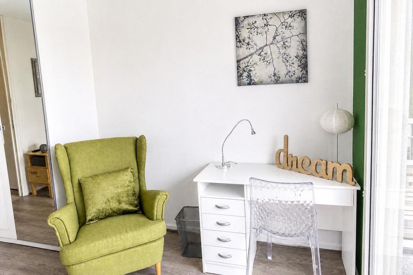 Spacious And Luminous Room - 16m² - ST4 - 4