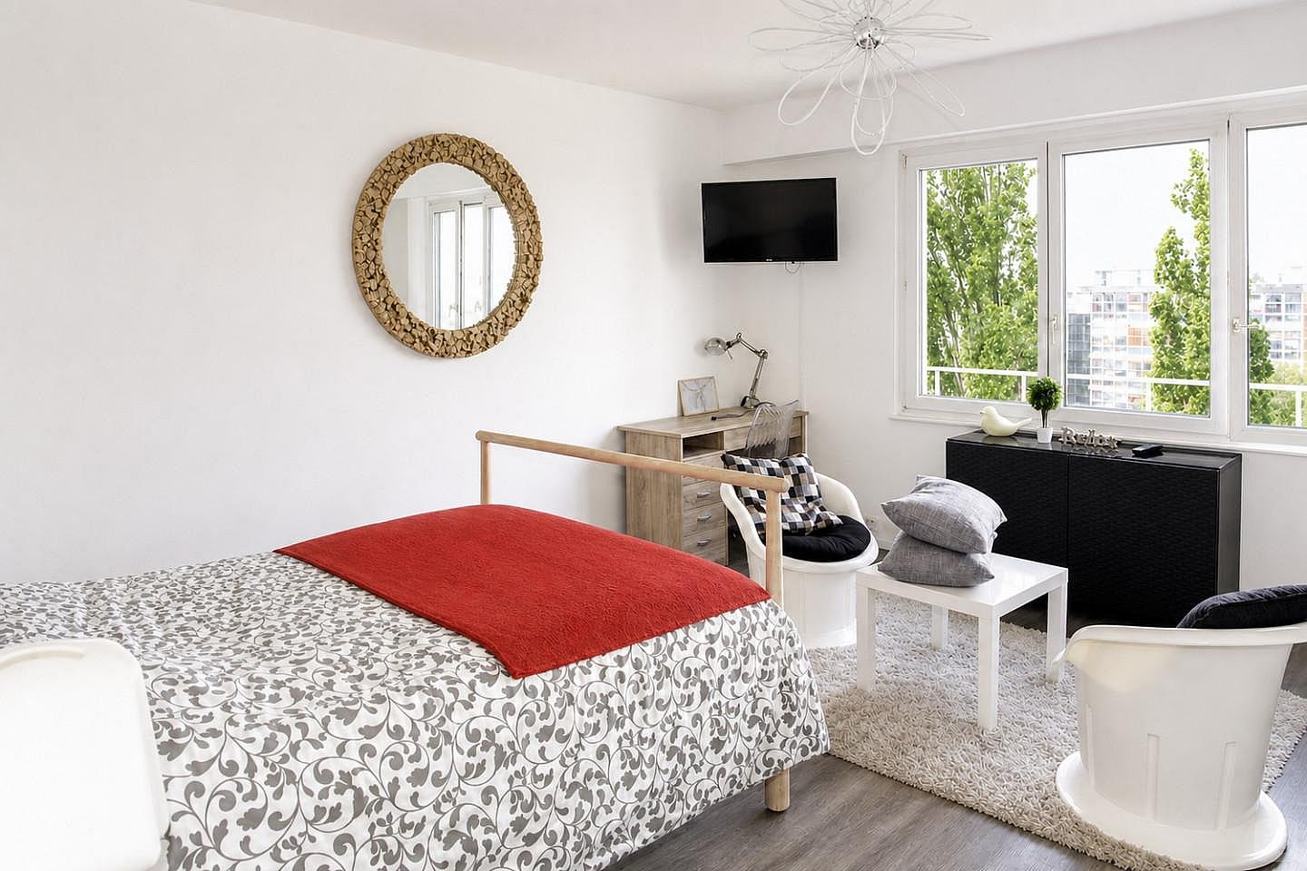 Large Bright Room - 20m² - ST1 - 4