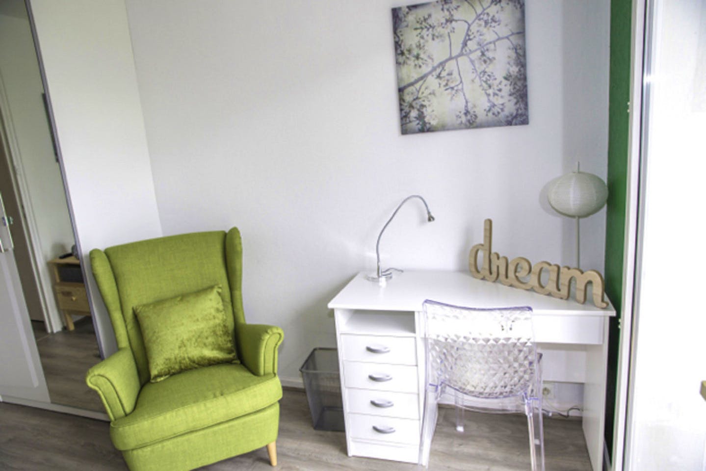  Spacious And Luminous Room - 16m² - ST4  -  Apartment equipped and furnished with care located near the Esplanade  - Gallery -  1