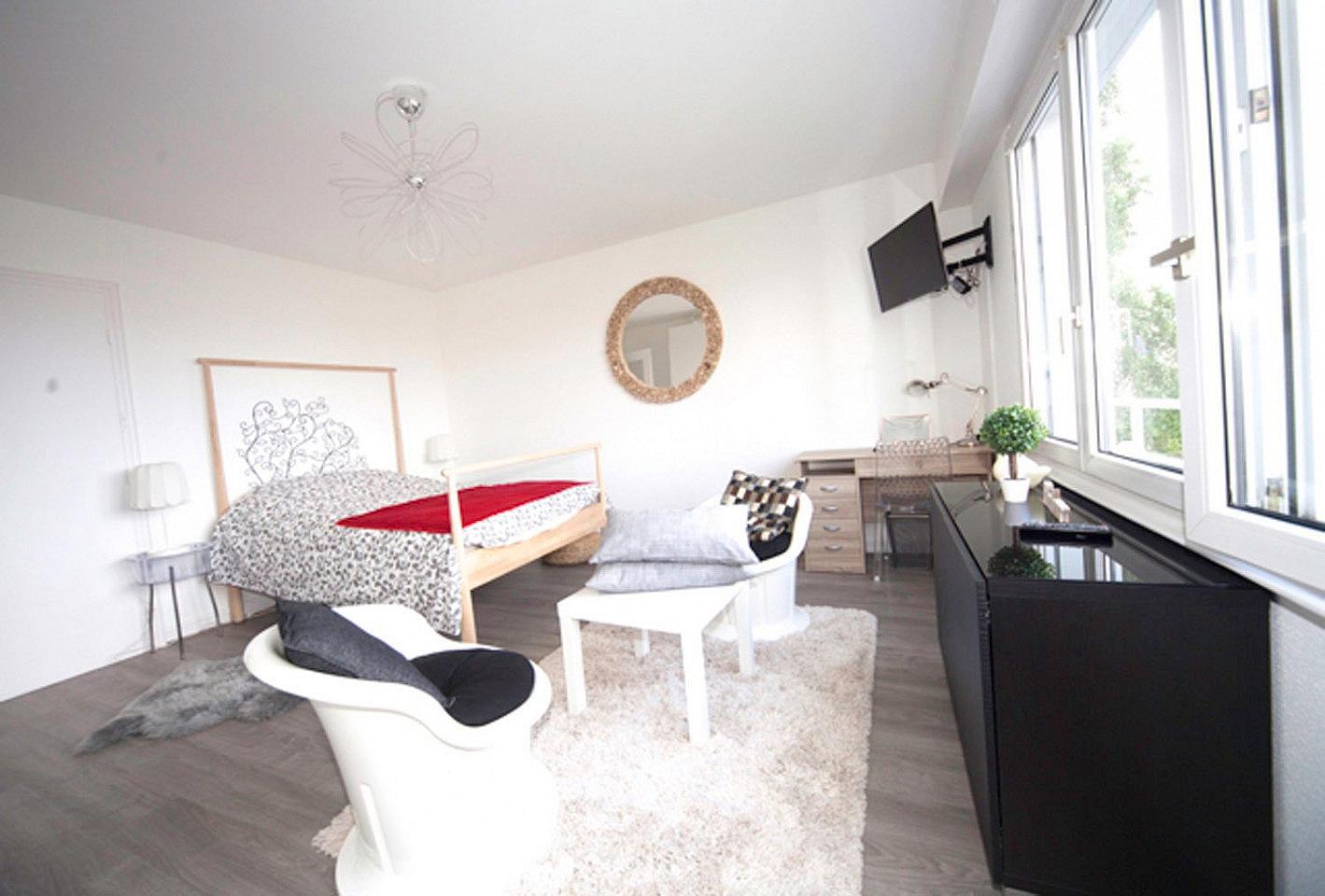  Large Bright Room - 20m² - ST1  -  Apartment equipped and furnished with care located near the Esplanade  - Gallery -  6