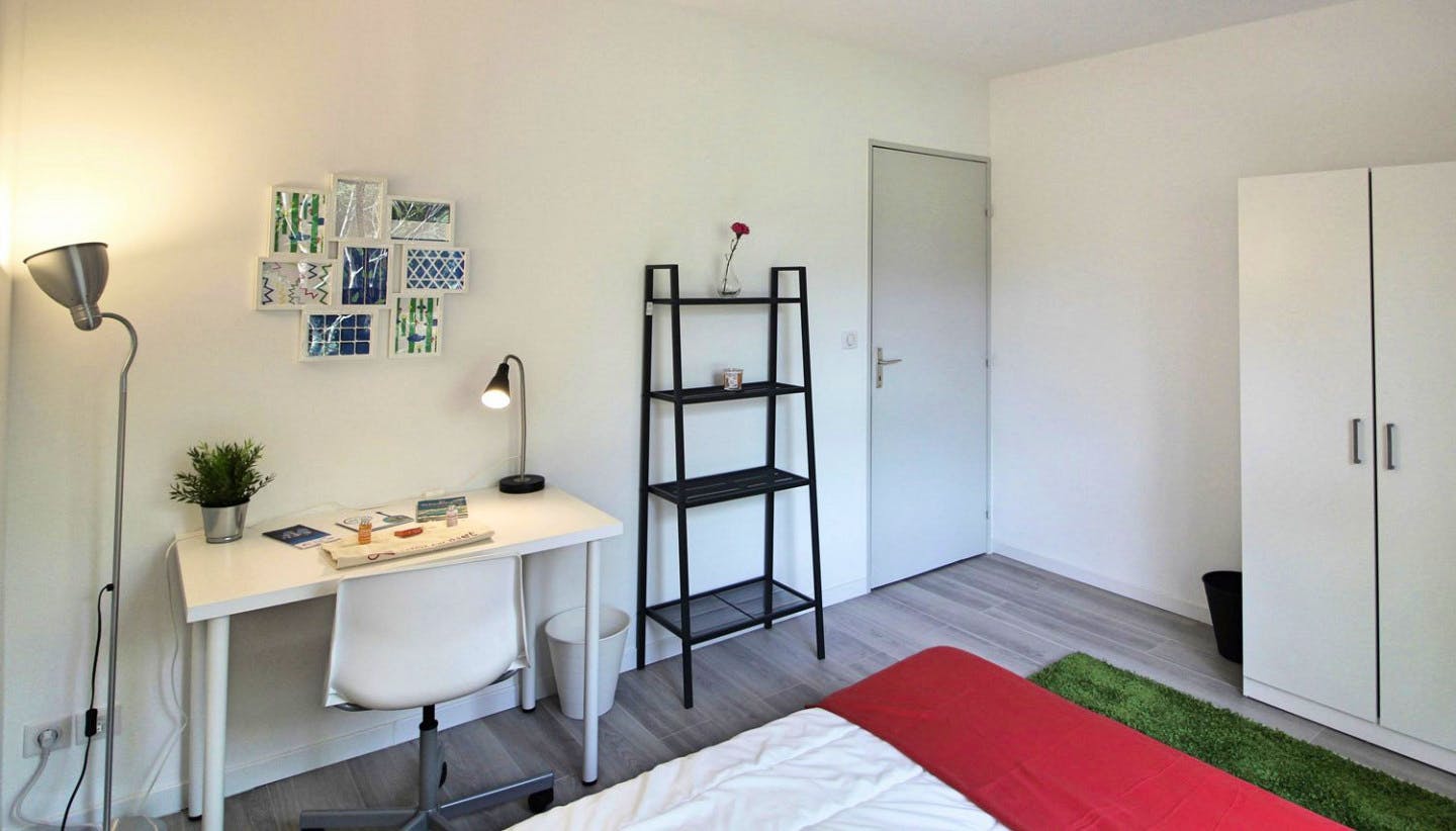 Pleasant And Bright Room - 14m² - MA17 - Superb apartment ideally located in Marseille Home - Gallery - 10