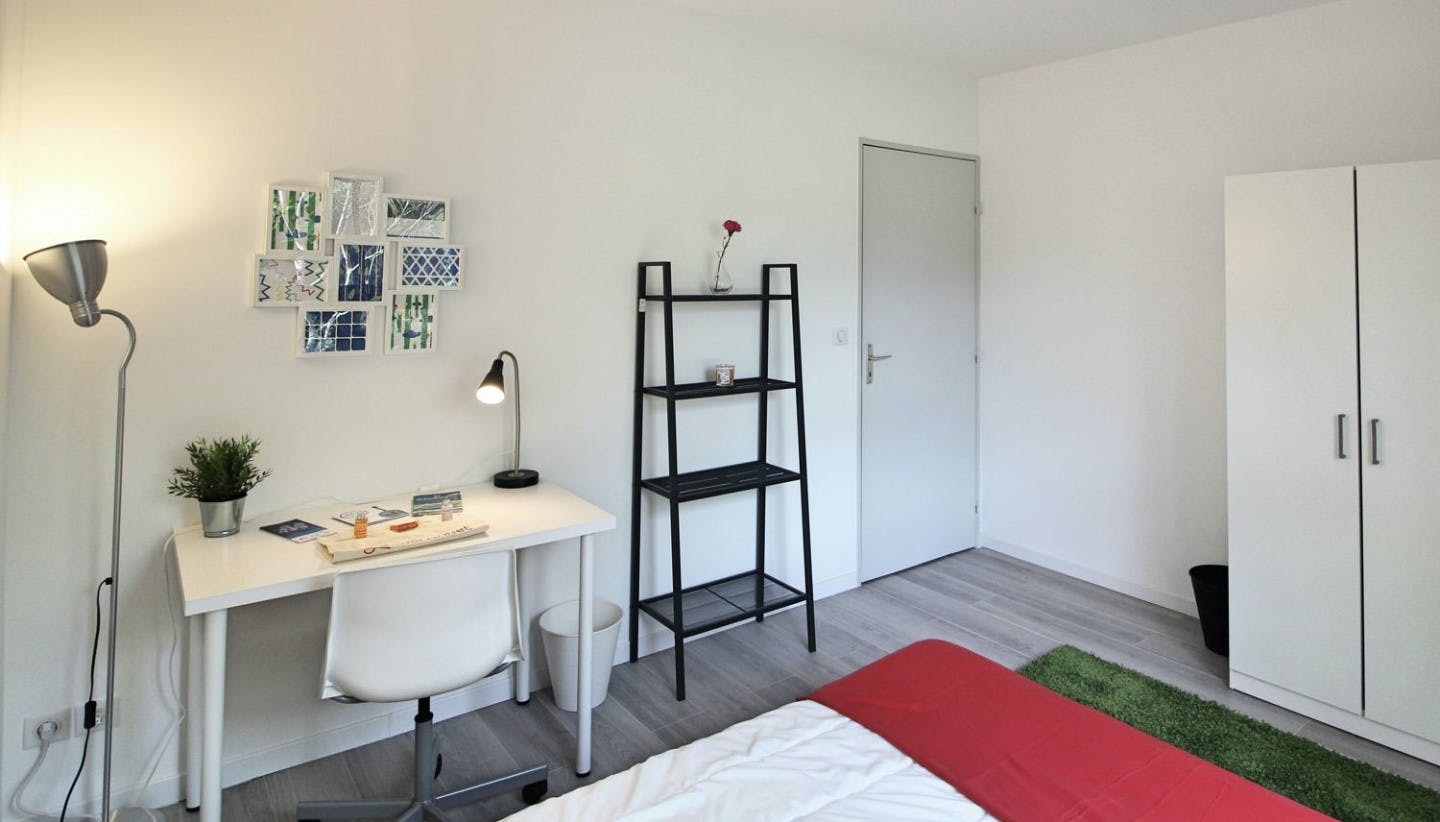 Pleasant And Bright Room - 14m² - MA17 - Superb apartment ideally located in Marseille Home - Gallery - 4