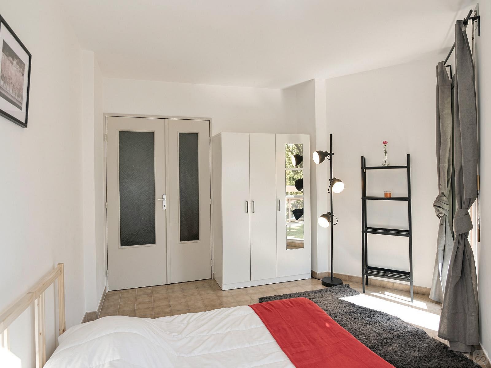 Spacious And Comfortable Room - 17m² - MA15 - Superb apartment ideally located in Marseille Home - Gallery - 20