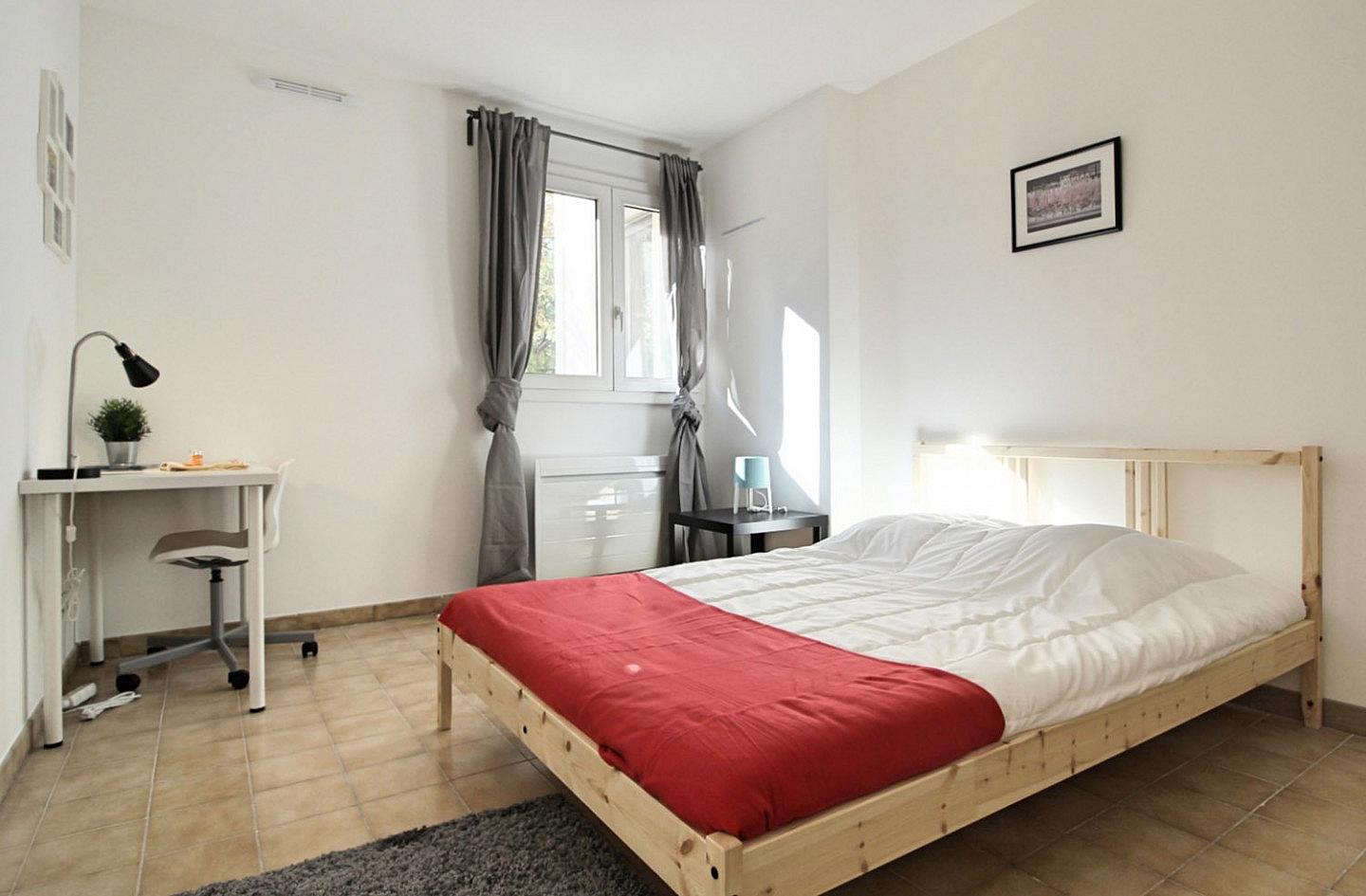 Spacious And Comfortable Room - 17m² - MA15 - Superb apartment ideally located in Marseille Home - Gallery - 18