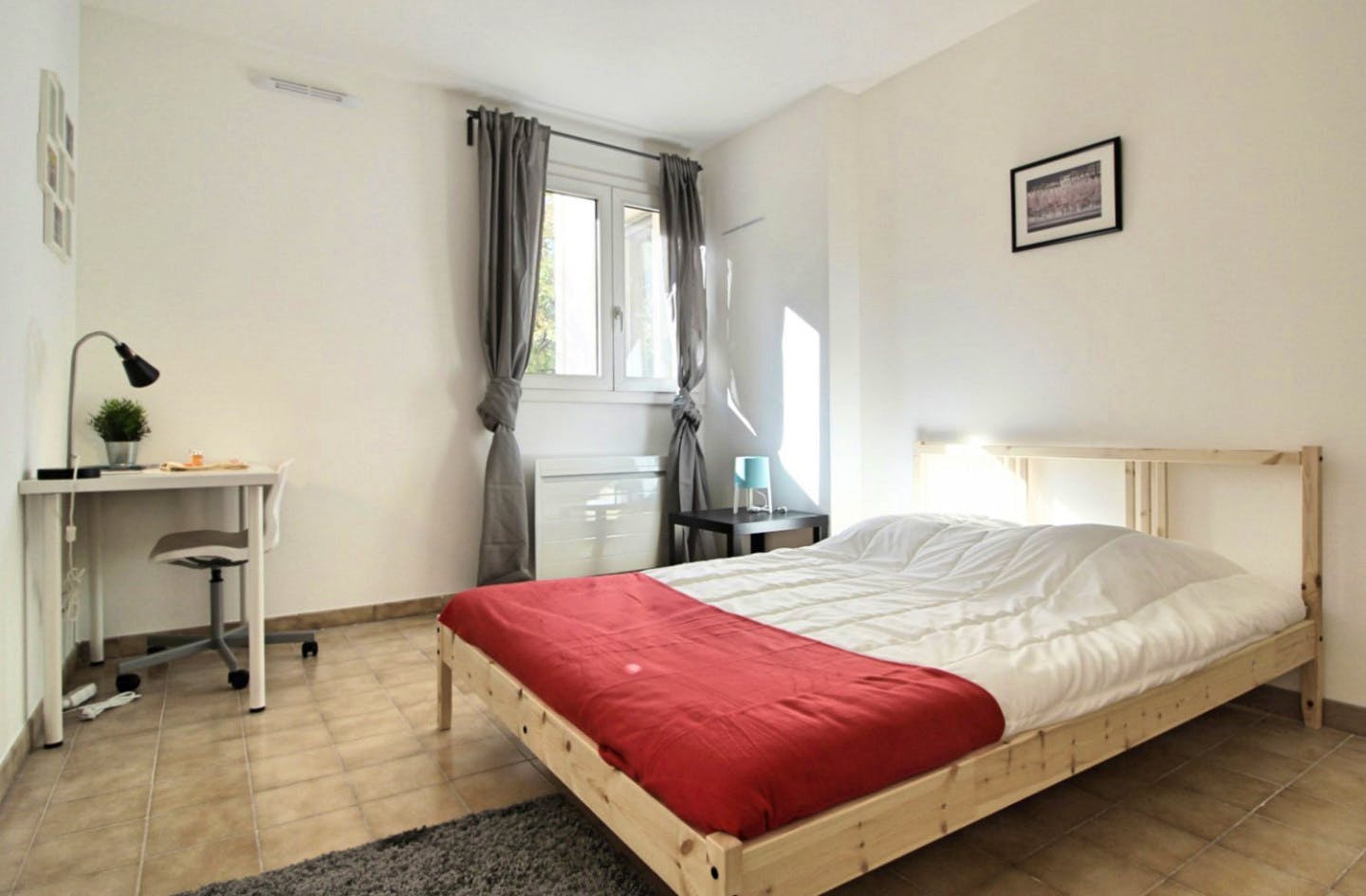 Spacious And Comfortable Room - 17m² - MA15 - Superb apartment ideally located in Marseille Home - Gallery - 6
