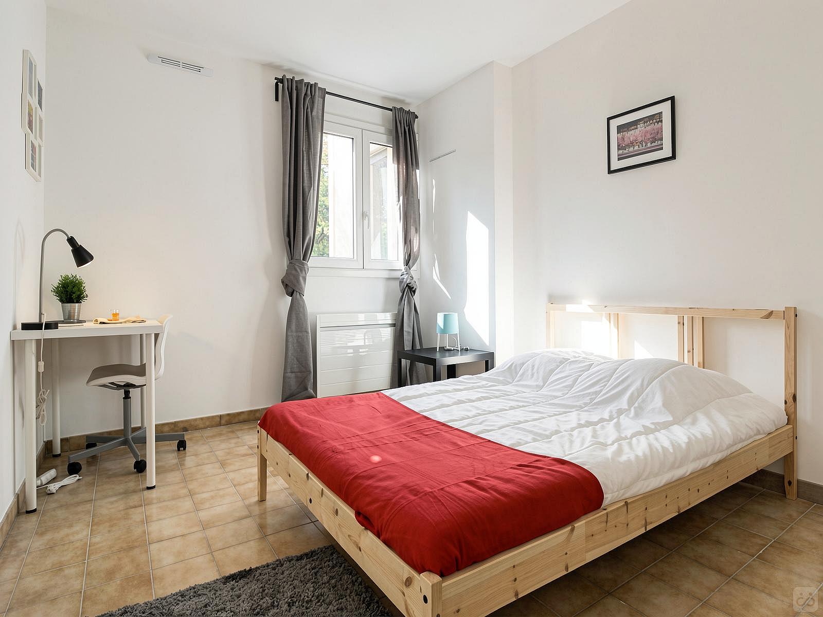 Spacious And Comfortable Room - 17m² - MA15 - Superb apartment ideally located in Marseille Home - Gallery - 21