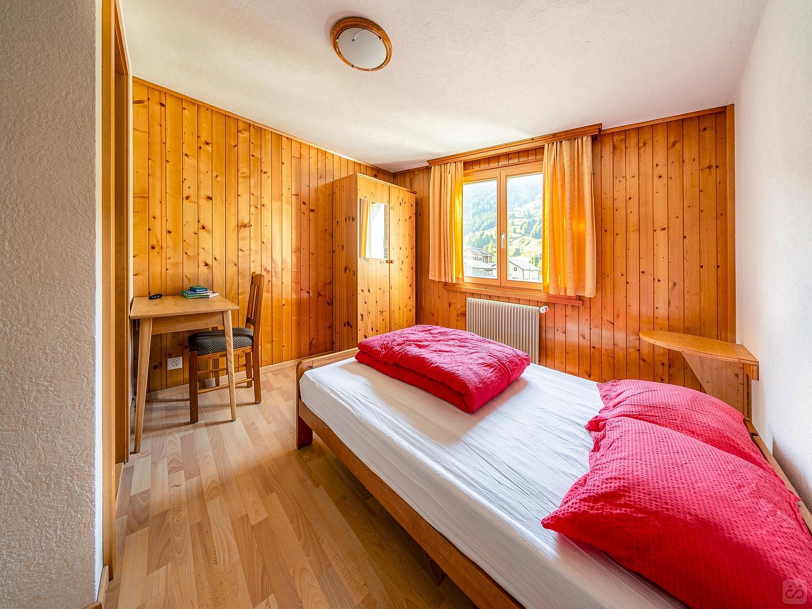  Double Room W/ Private Bathroom  -  Remote Comfortable House w/ Workspaces + Yoga + Mountain Views  - Gallery -  17
