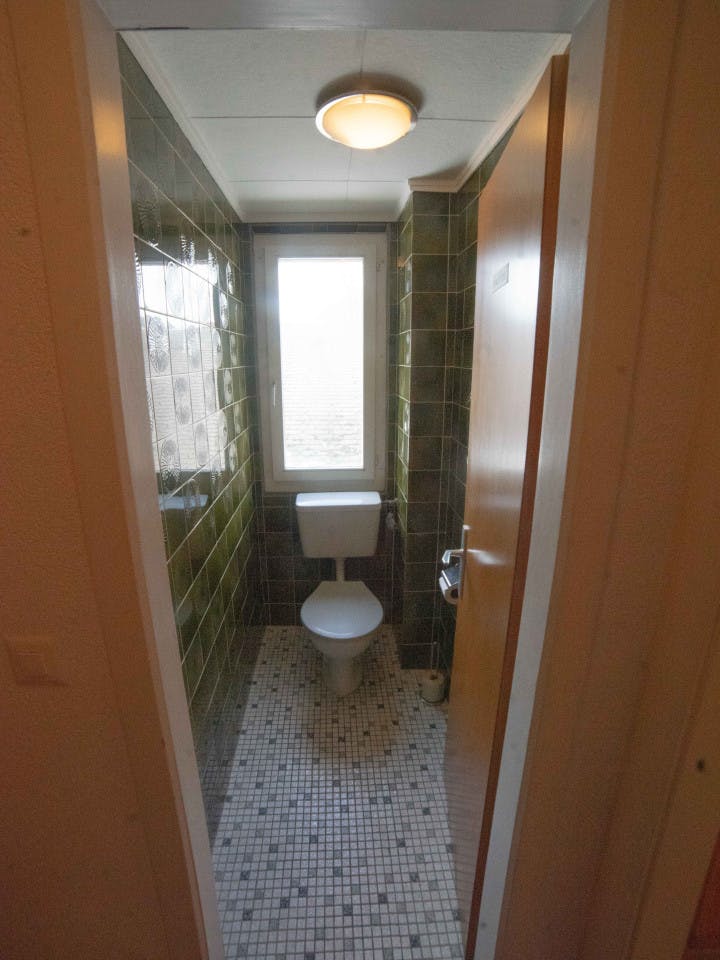  Double Room W/ Private Bathroom  -  Remote Comfortable House w/ Workspaces + Yoga + Mountain Views  - Gallery -  2