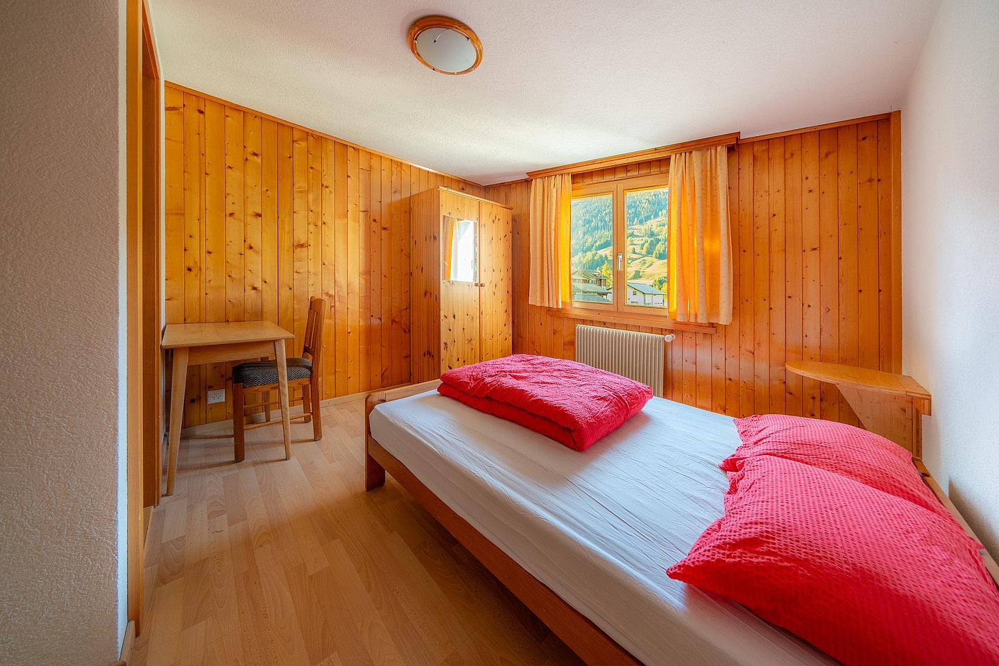  Double Room W/ Private Bathroom  -  Remote Comfortable House w/ Workspaces + Yoga + Mountain Views  - Gallery -  14