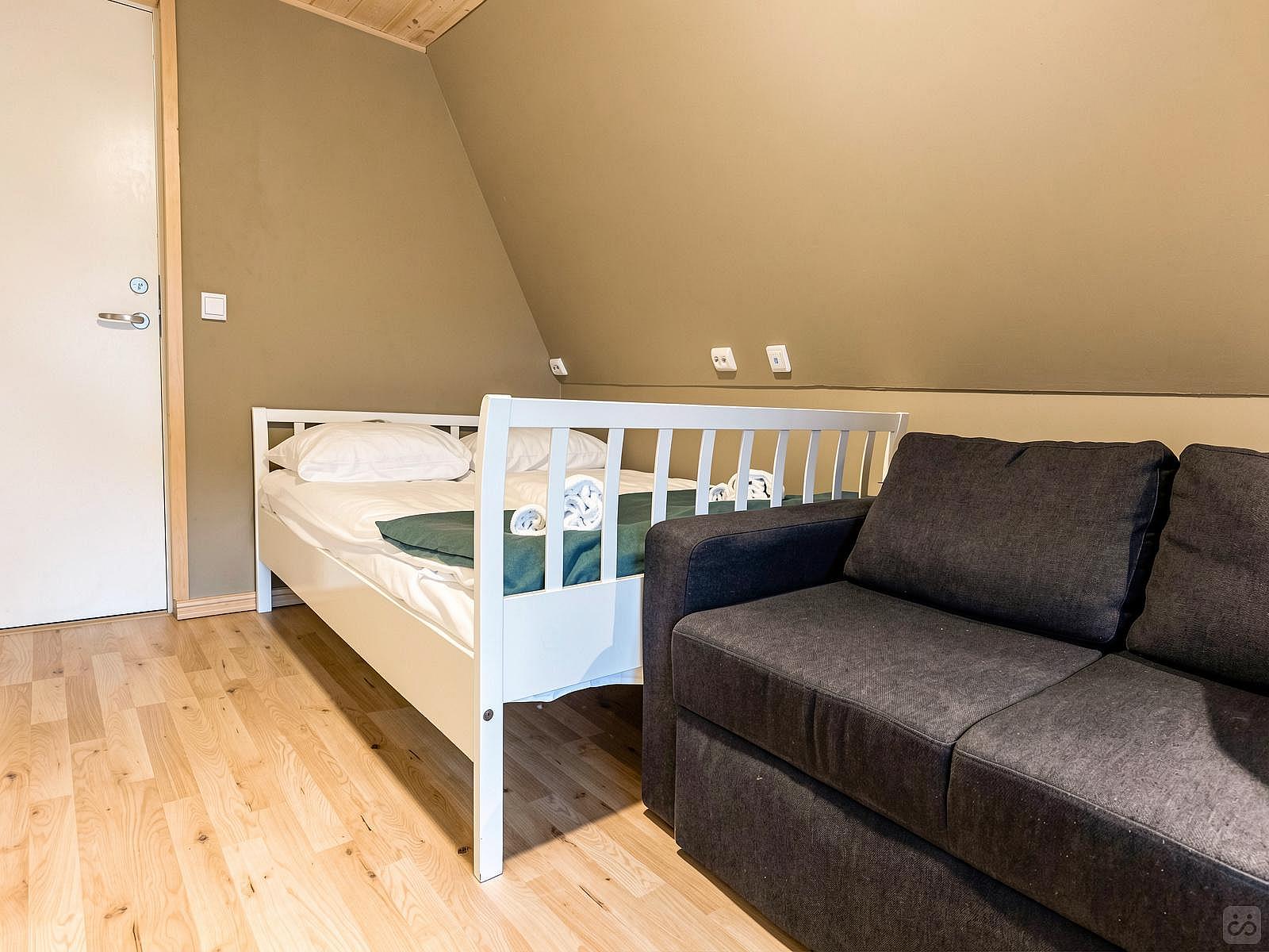  Modern Private Room  -  Traditional Lovely House w/ Coworking + Outdoor Areas + Outstanding Views  - Gallery -  19