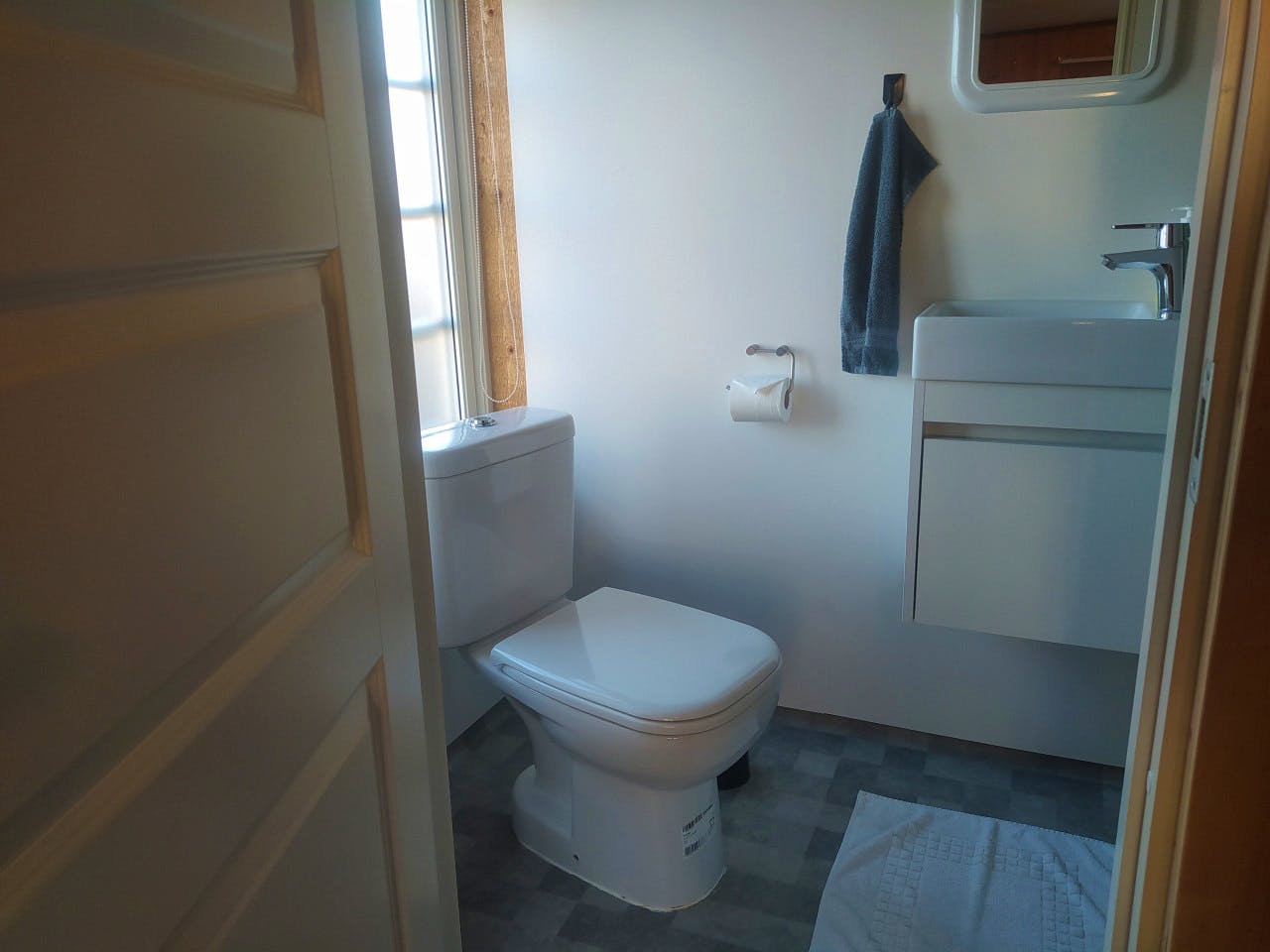  Fishermen Style Room  -  Traditional Lovely House w/ Coworking + Outdoor Areas + Outstanding Views  - Gallery -  13