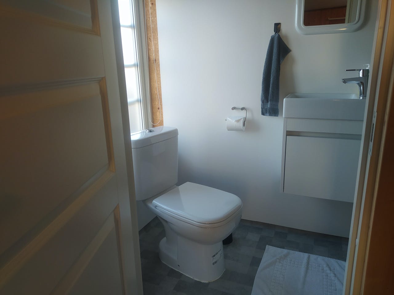  Fishermen Style Room  -  Traditional Lovely House w/ Coworking + Outdoor Areas + Outstanding Views  - Gallery -  16