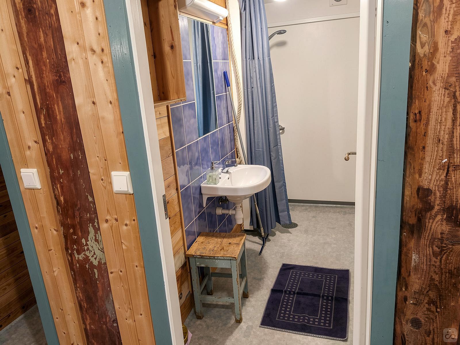  Fishermen Style Private Room  -  Traditional Lovely House w/ Coworking + Outdoor Areas + Outstanding Views  - Gallery -  9
