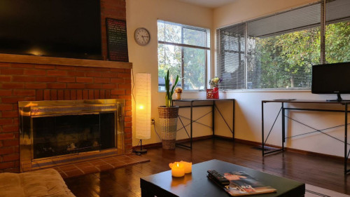 Traditional Stylish House w/ Workspaces + Outdoor Space + Meeting room  - Gallery -  3