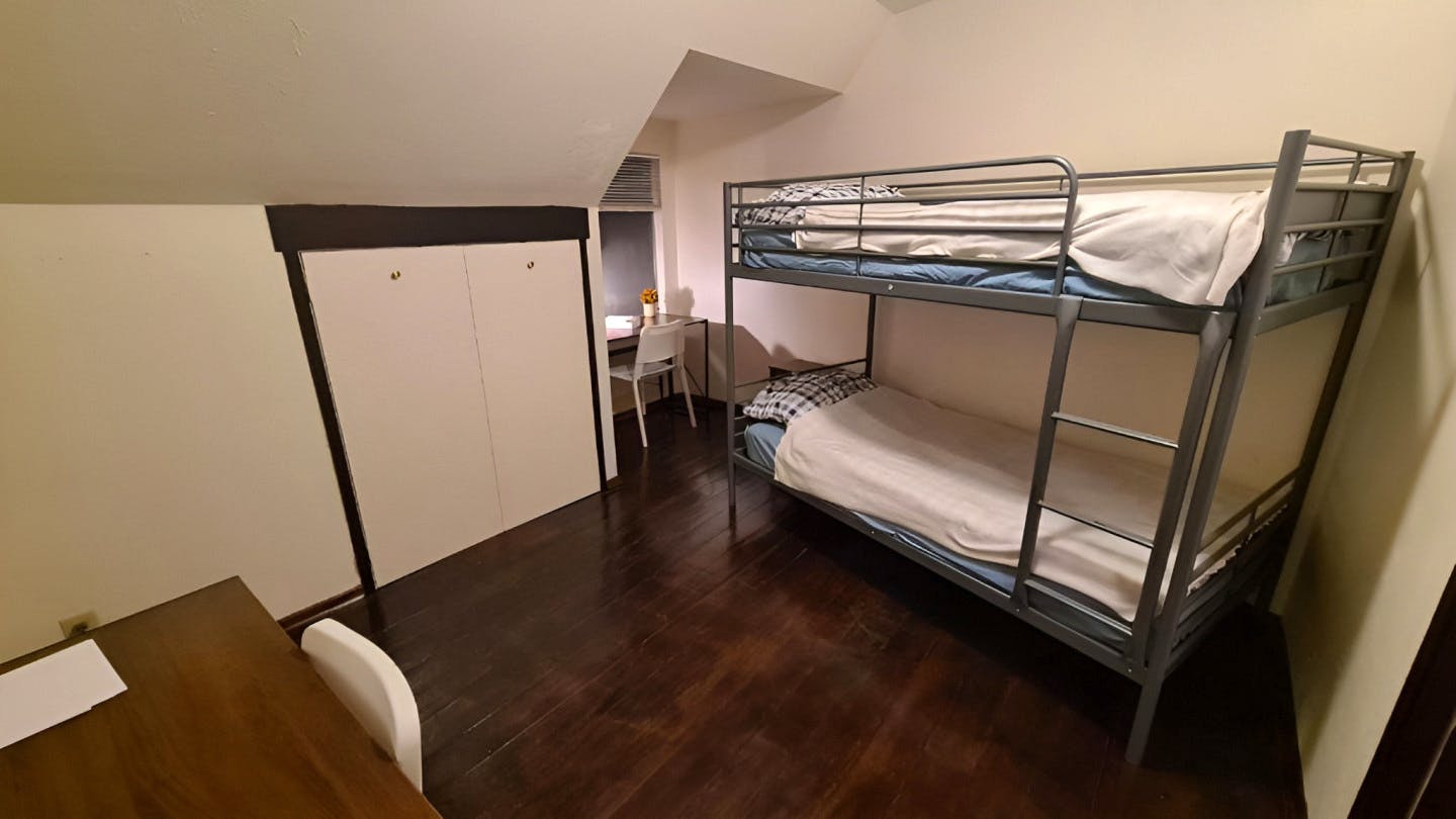  Bed In A 2-Bed Mixed Gender Room  -  Traditional Stylish House w/ Workspaces + Outdoor Space + Meeting room  - Gallery -  16
