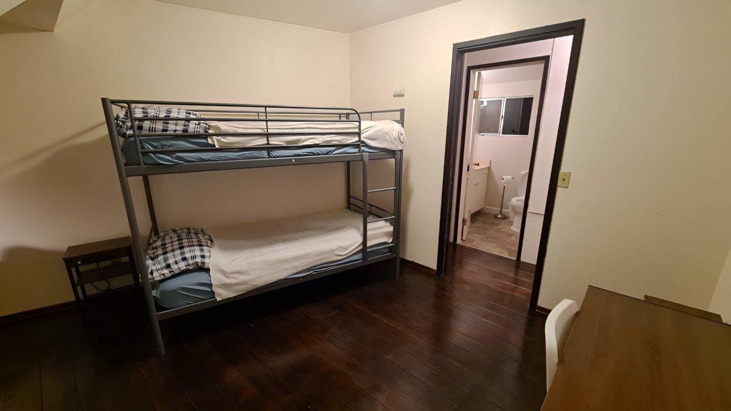  Bed In A 2-Bed Mixed Gender Room  -  Traditional Stylish House w/ Workspaces + Outdoor Space + Meeting room  - Gallery -  3