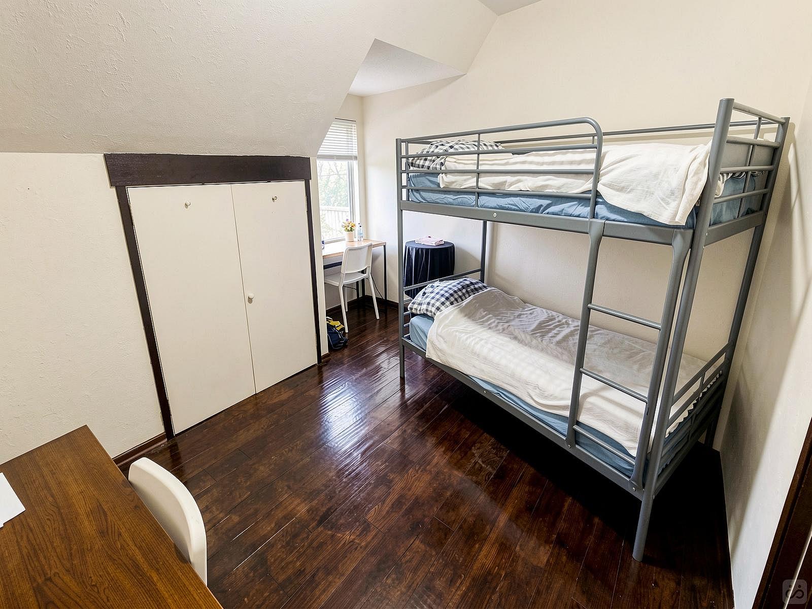  Bed In A 2-Bed Mixed Gender Room  -  Traditional Stylish House w/ Workspaces + Outdoor Space + Meeting room  - Gallery -  60