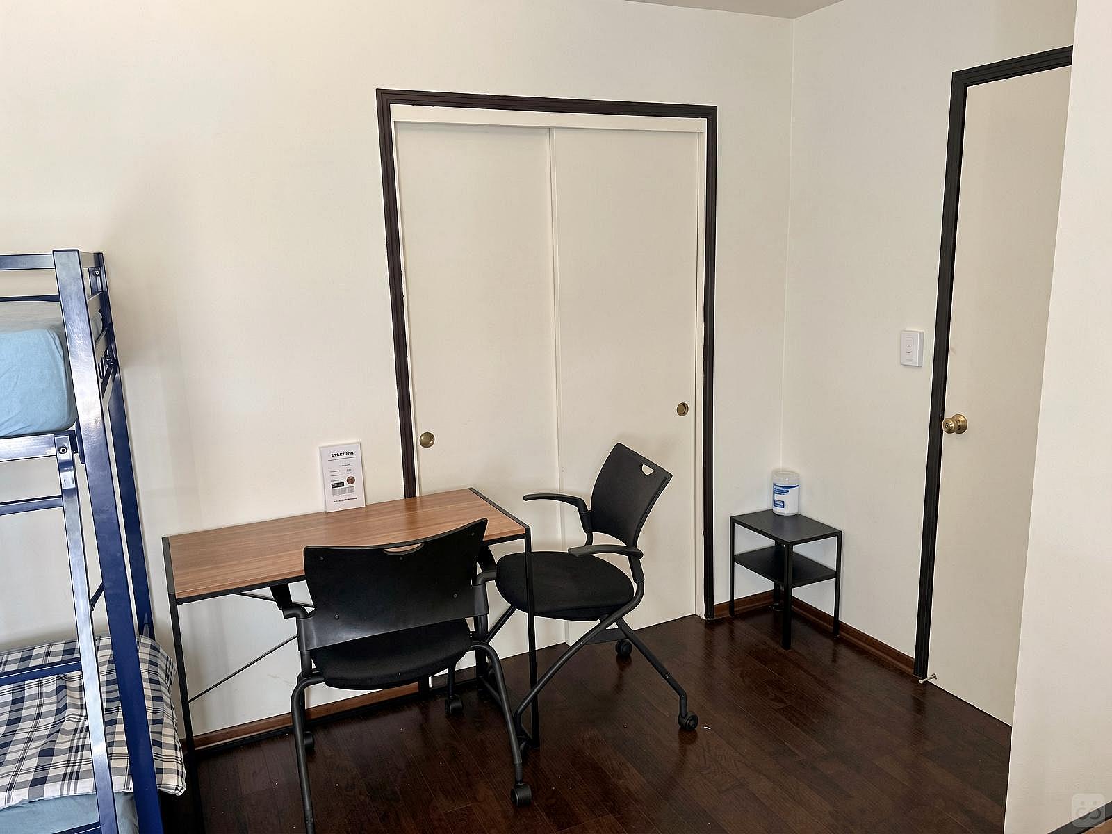  Bed In A 3-Bed Mixed Gender Room  -  Traditional Stylish House w/ Workspaces + Outdoor Space + Meeting room  - Gallery -  23