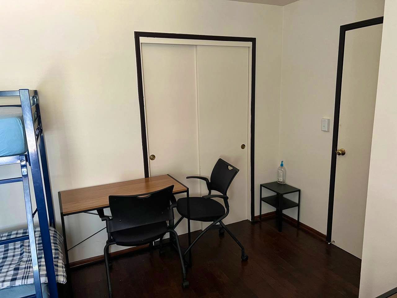  Bed In A 3-Bed Mixed Gender Room  -  Traditional Stylish House w/ Workspaces + Outdoor Space + Meeting room  - Gallery -  7