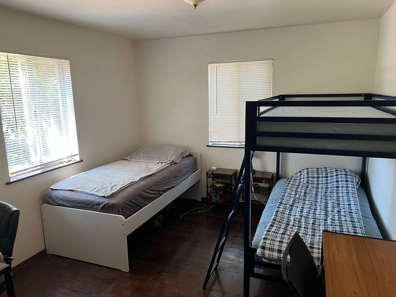  Bed In A 3-Bed Mixed Gender Room  -  Traditional Stylish House w/ Workspaces + Outdoor Space + Meeting room  - Gallery -  9