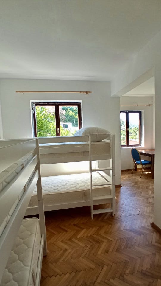  Bed In A 4-Bed Mixed Gender Room  -  Stunning Country House w/ Workspace + Terrace  - Gallery -  2