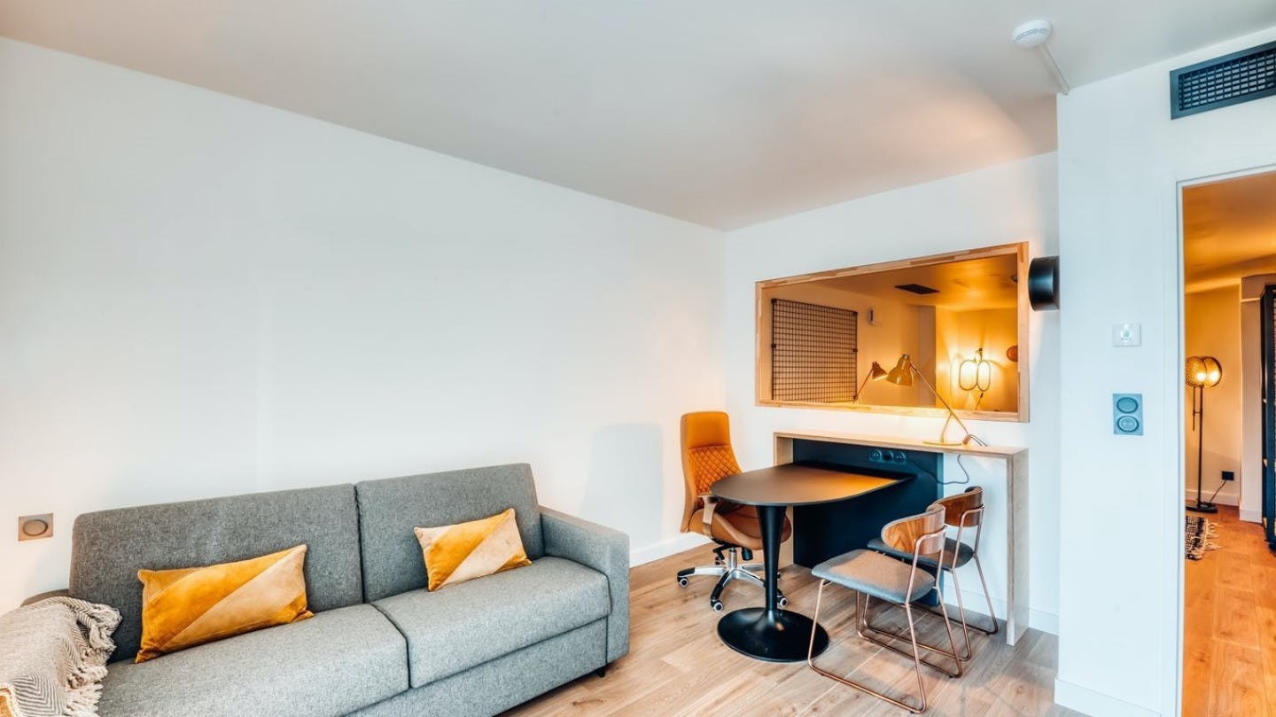  Big Flex 56  -  Amazing Stylish Complex w/ Terrace + Coworking  - Gallery -  44