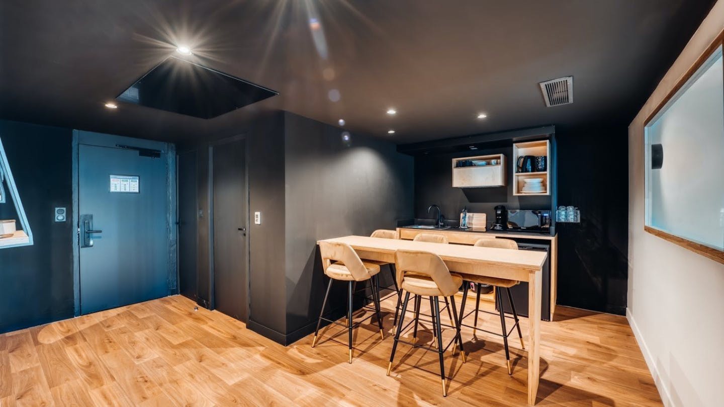  Big Flex 56  -  Amazing Stylish Complex w/ Terrace + Coworking  - Gallery -  43