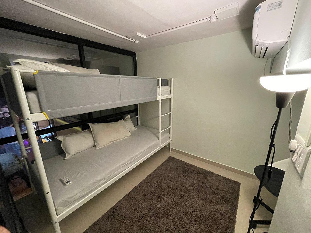  Super Premium Bunks-Upper  -  Bright Vibrant House w/ Outdoor Spaces  - Gallery -  10