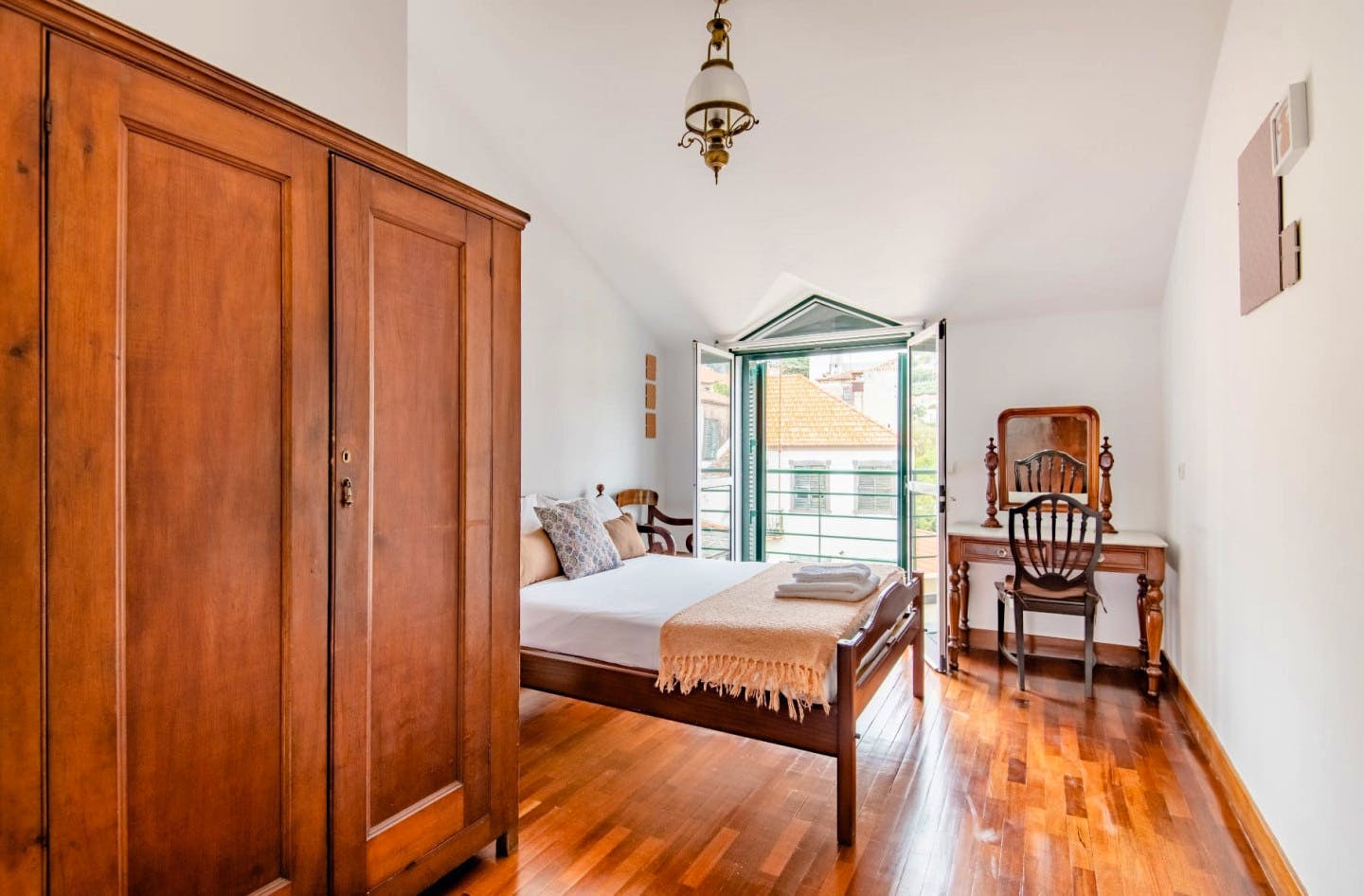  Private Room With Shared Wc  -  Bright Apt. w/ Coworking + Terrace  - Gallery -  13