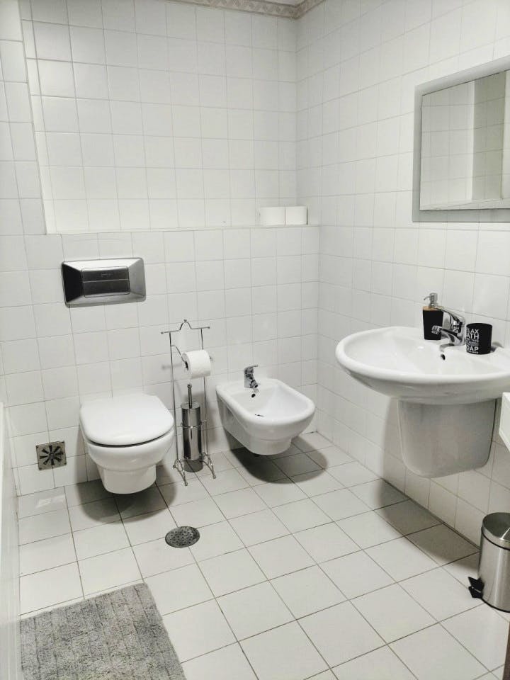  Private Room With Private Out-Suite Bathroom  -  Bright Apt. w/ Coworking + Terrace  - Gallery -  16