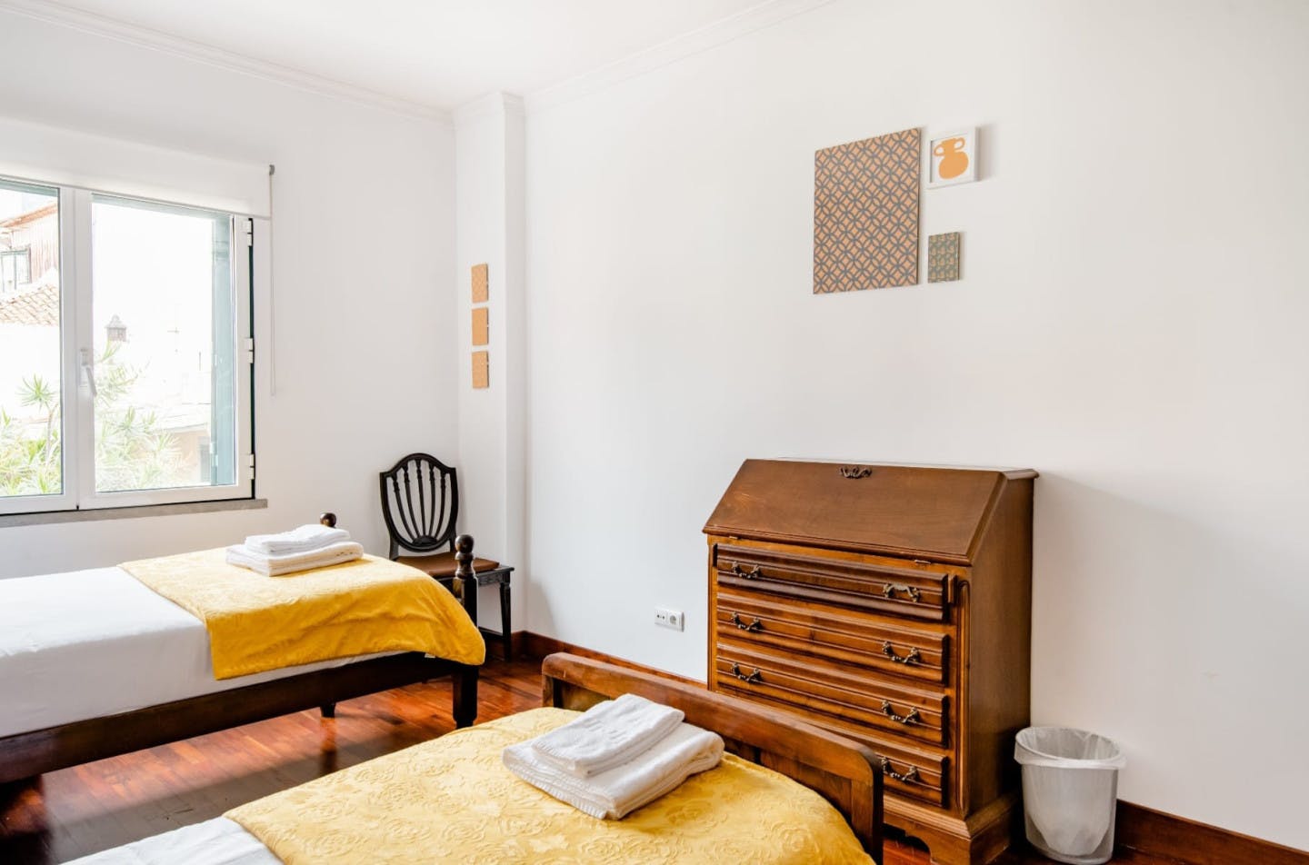  Private Room With Private Out-Suite Bathroom  -  Bright Apt. w/ Coworking + Terrace  - Gallery -  3