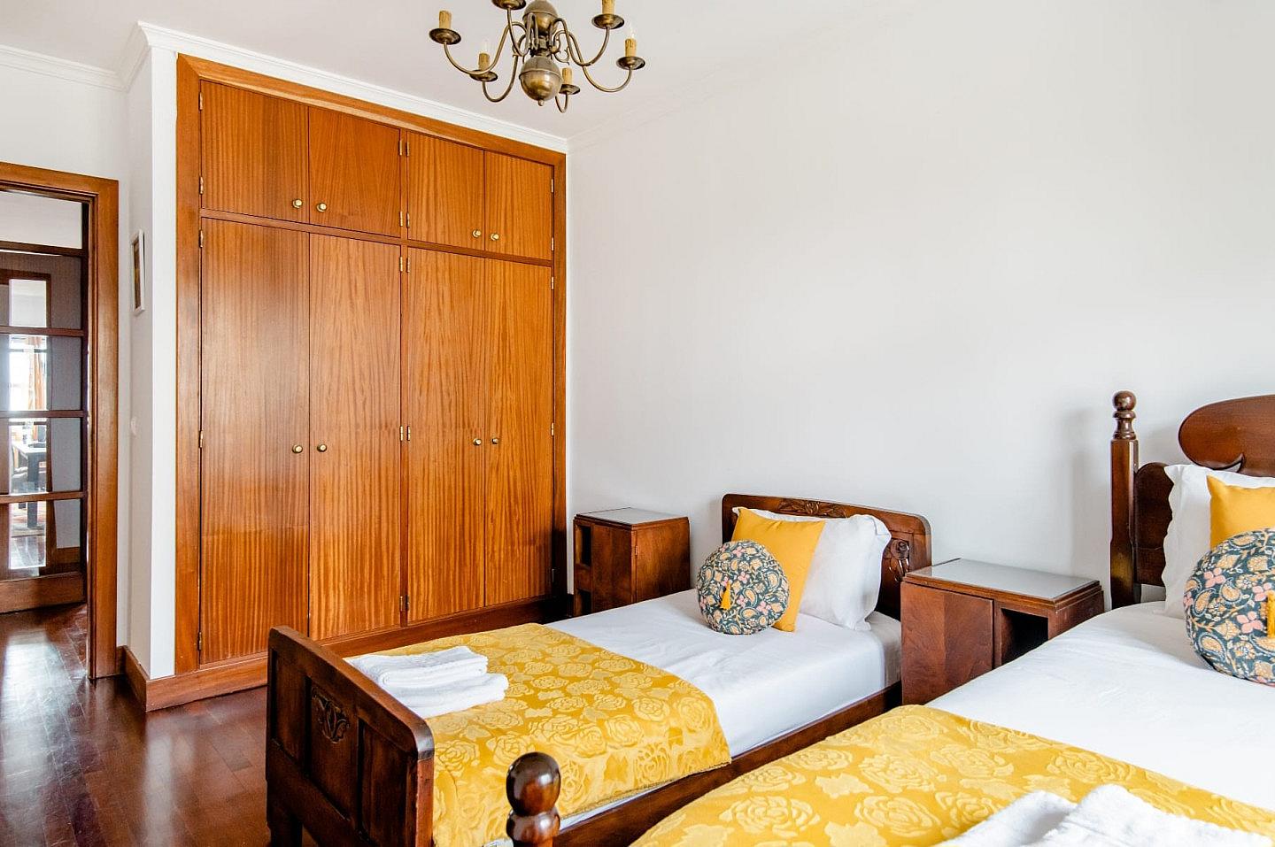  Private Room With Private Out-Suite Bathroom  -  Bright Apt. w/ Coworking + Terrace  - Gallery -  44