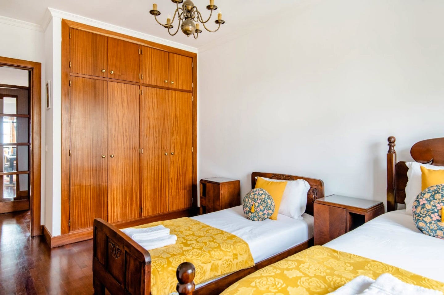 Private Room With Private Out-Suite Bathroom  -  Bright Apt. w/ Coworking + Terrace  - Gallery -  14
