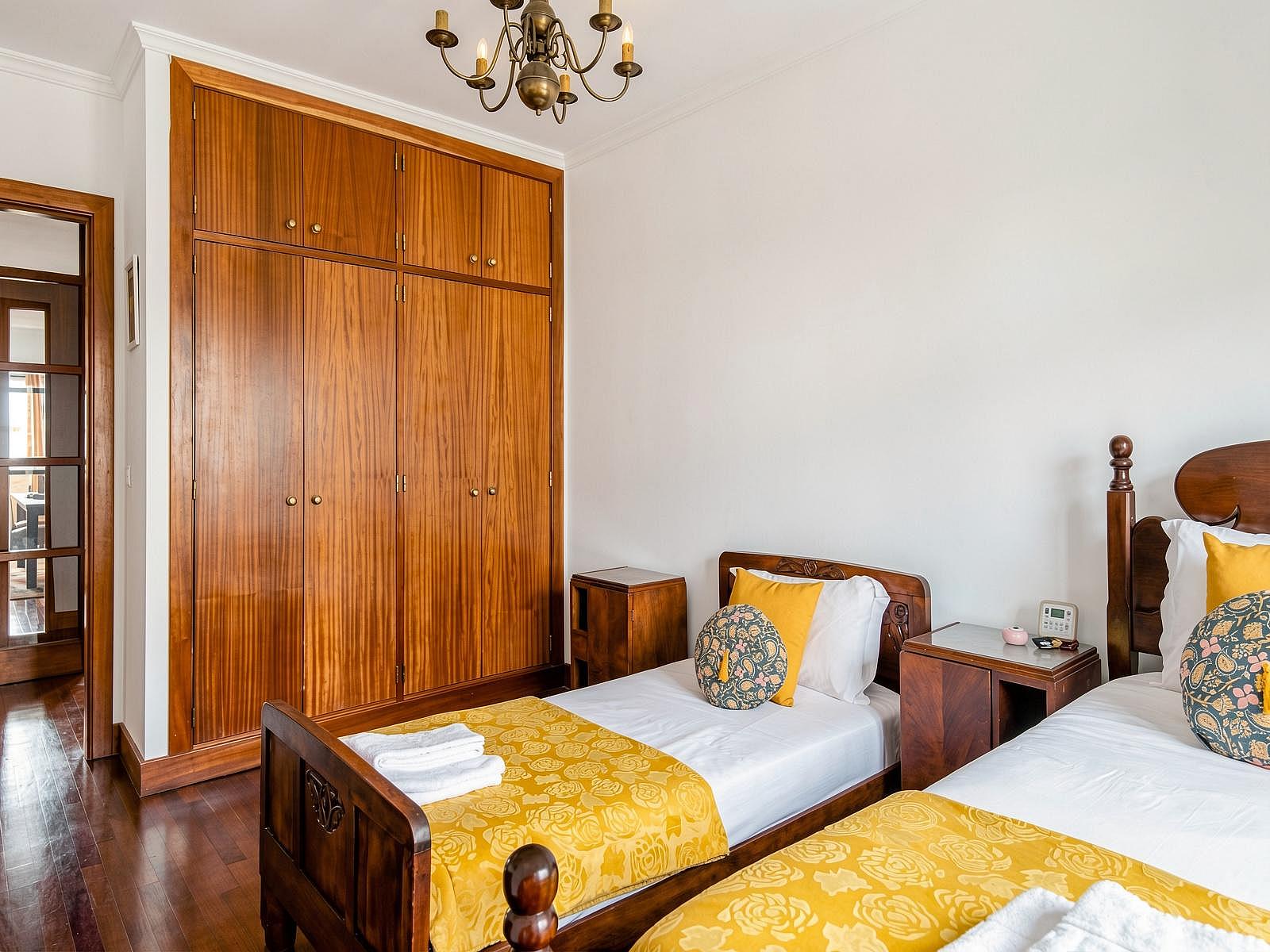  Private Room With Private Out-Suite Bathroom  -  Bright Apt. w/ Coworking + Terrace  - Gallery -  56