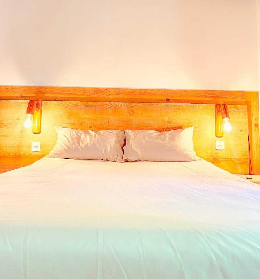  Private Ensuite  -  Comfortable Vibrant House w/ Coworking + Outdoor Areas + River deck  - Gallery -  17
