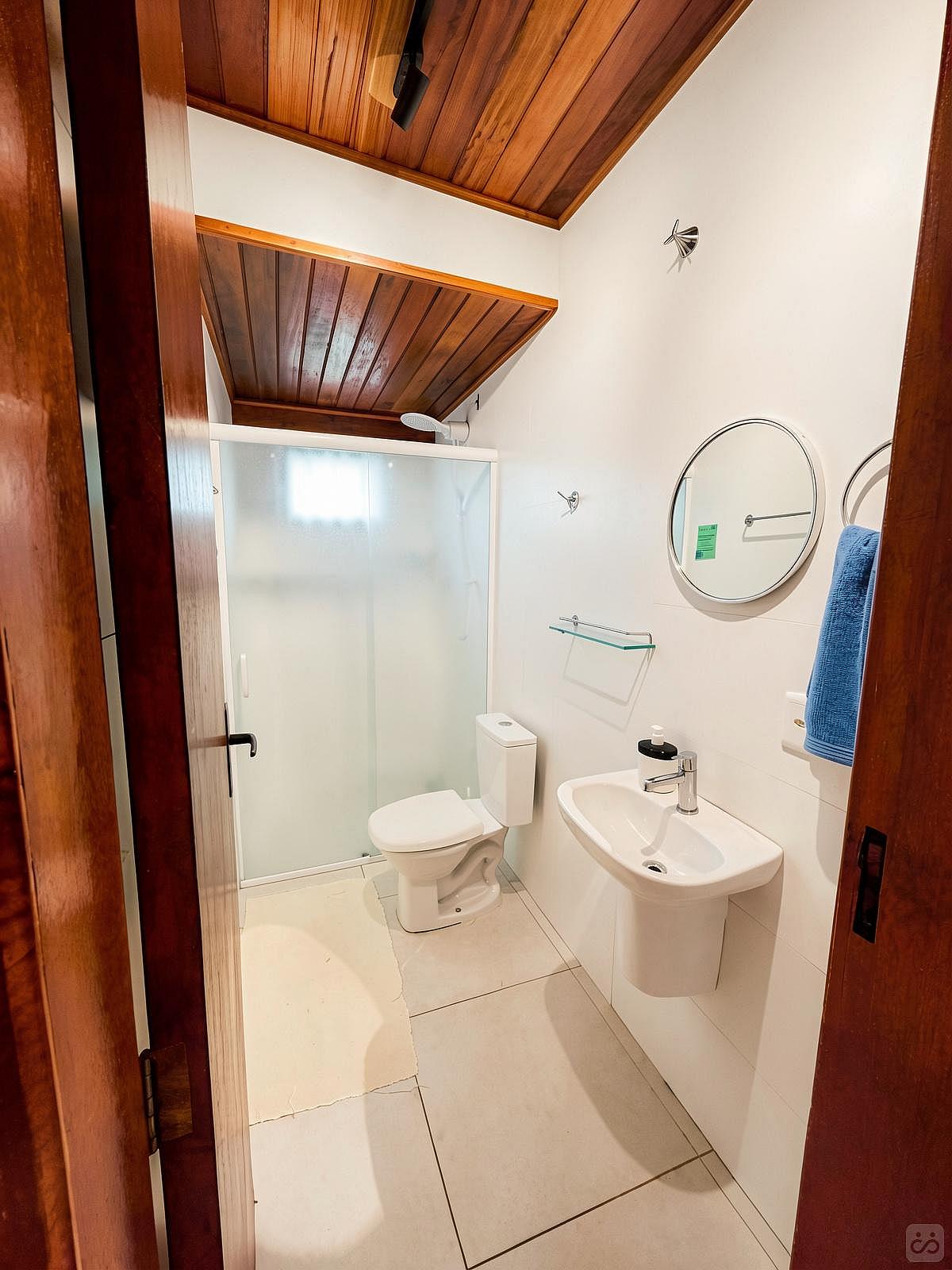  Private Ensuite  -  Comfortable Vibrant House w/ Coworking + Outdoor Areas + River deck  - Gallery -  22