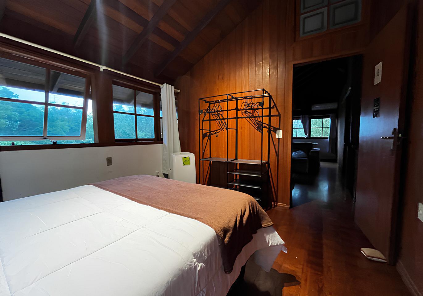  Double Room  -  Comfortable Vibrant House w/ Coworking + Outdoor Areas + River deck  - Gallery -  35